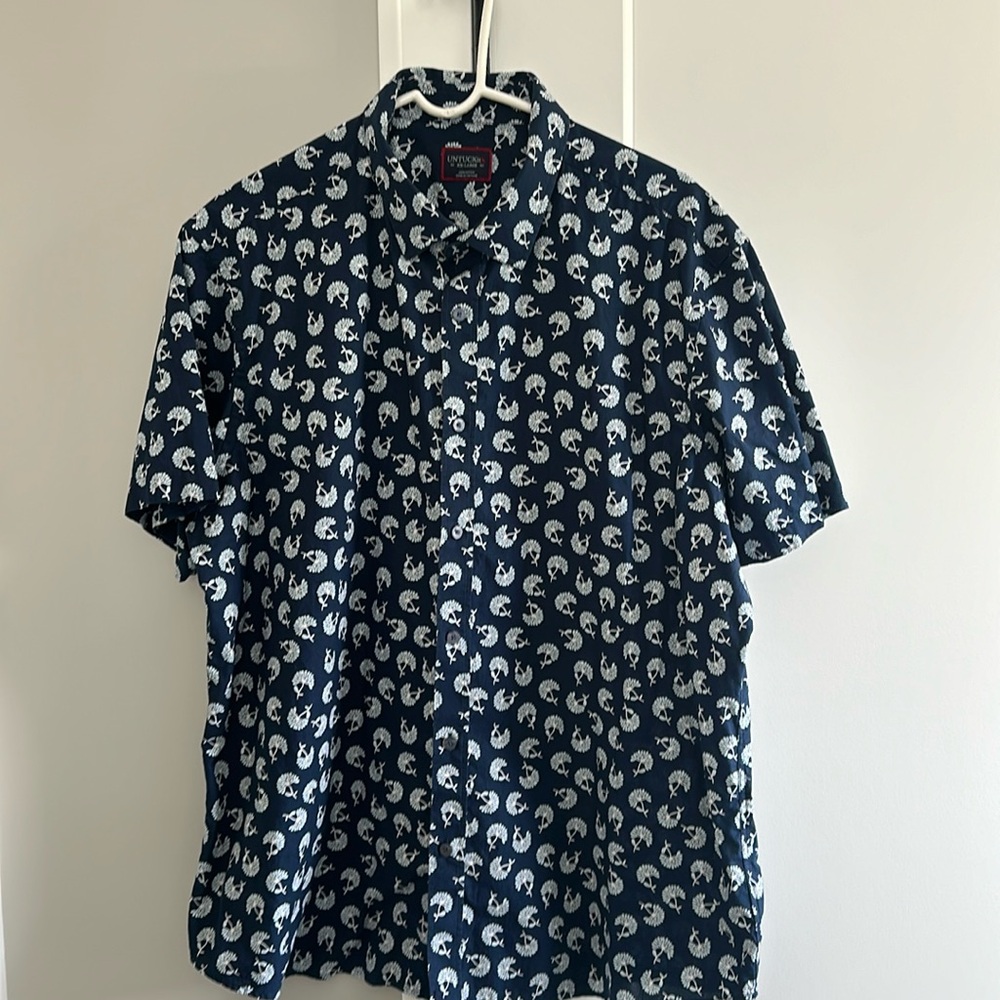 UNTUCKit XXlarge regular fit button up shirt.